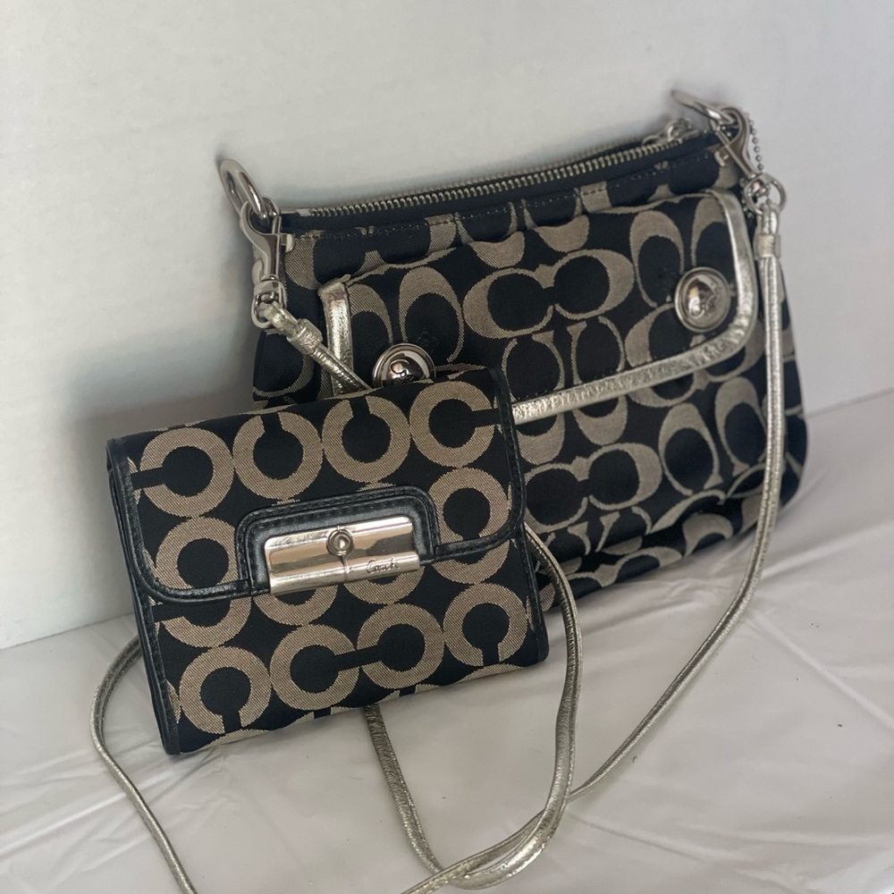 Vintage Coach Crossbody with matching wallet